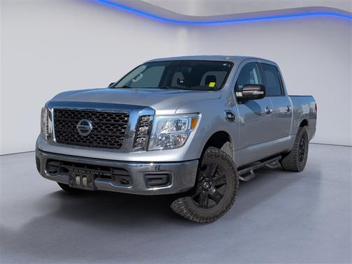 2017 Nissan Titan SV