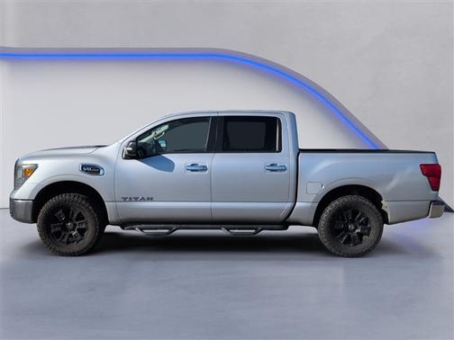 2017 Nissan Titan SV