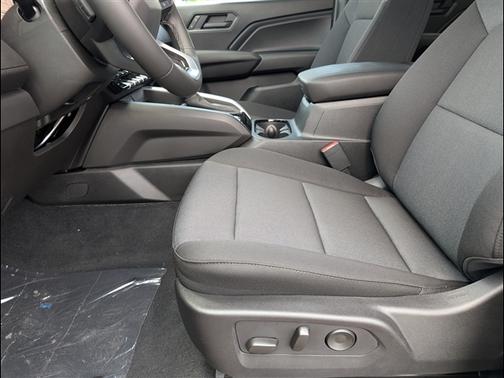 2025 Chevrolet Colorado WT
