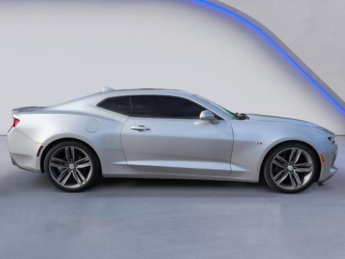 Silver Ice Metallic 2017 Chevrolet Camaro 1LT