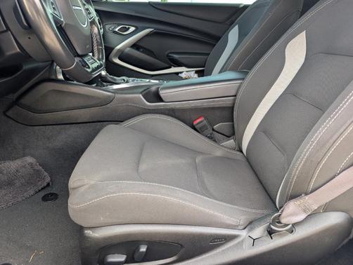 Silver Ice Metallic 2017 Chevrolet Camaro 1LT
