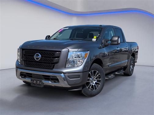 2021 Nissan Titan SV