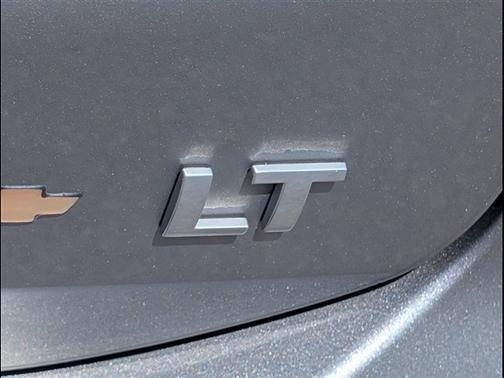 Sterling Gray Metallic 2023 Chevrolet Equinox 2LT