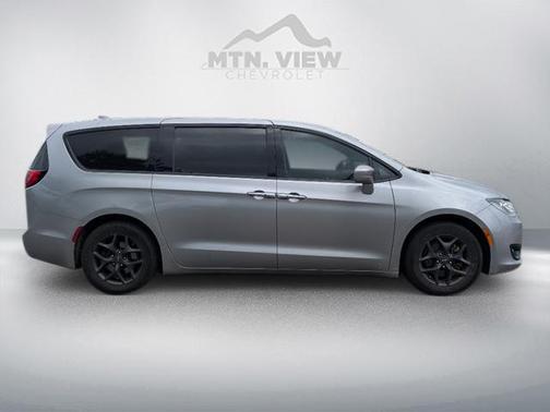 2019 Chrysler Pacifica Touring Plus