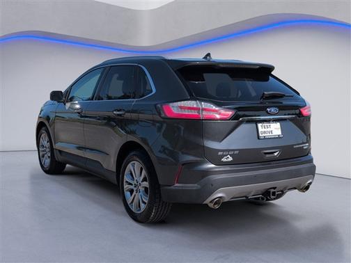 Magnetic 2019 Ford Edge Titanium