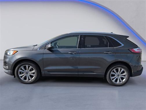 Magnetic 2019 Ford Edge Titanium