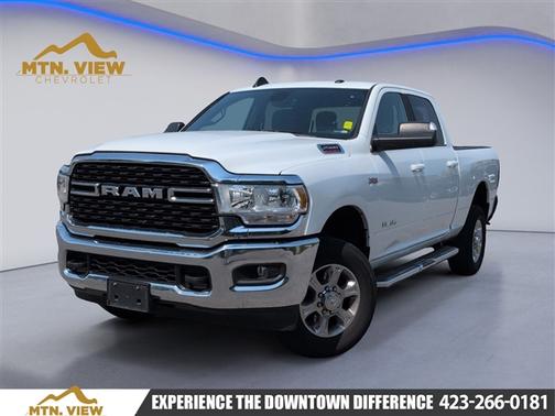 Bright White Clearcoat 2022 RAM 2500 Big Horn