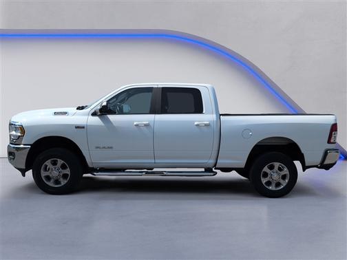 Bright White Clearcoat 2022 RAM 2500 Big Horn