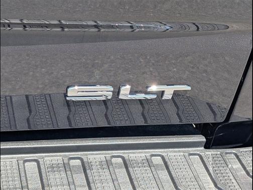 Titanium 2026 GMC Sierra 1500 SLT