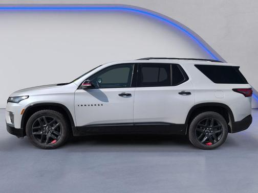 Pearl 2022 Chevrolet Traverse Premier