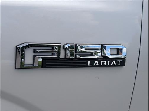White Platinum Clearcoat Metallic 2019 Ford F-150 Lariat
