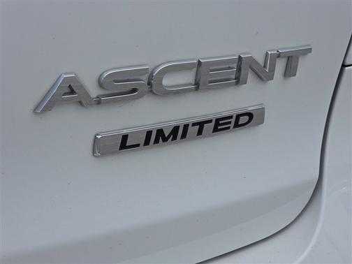 Crystal White Pearl 2023 Subaru Ascent Limited 7-Passenger