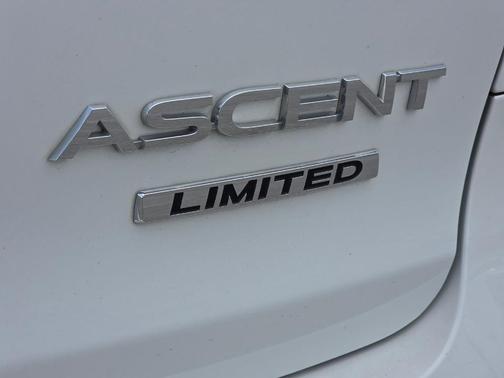 Crystal White Pearl 2023 Subaru Ascent Limited 7-Passenger