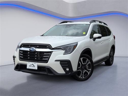 Crystal White Pearl 2023 Subaru Ascent Limited 7-Passenger