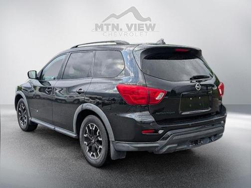 2020 Nissan Pathfinder SV