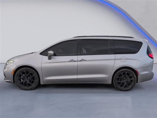 2021 Chrysler Pacifica Touring-L
