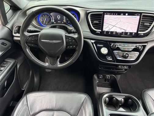 2021 Chrysler Pacifica Touring-L