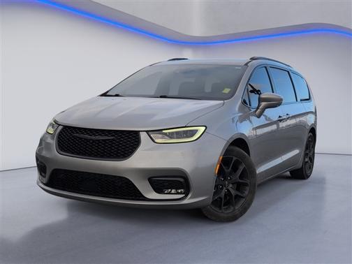 2021 Chrysler Pacifica Touring-L