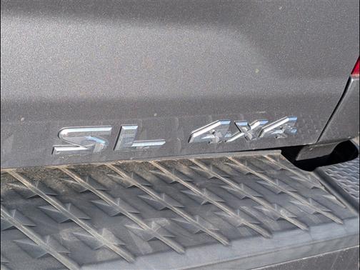 2018 Nissan Titan SL