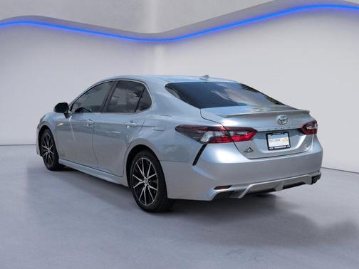 Celestial Silver Metallic 2022 Toyota Camry SE