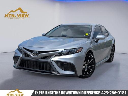 Celestial Silver Metallic 2022 Toyota Camry SE