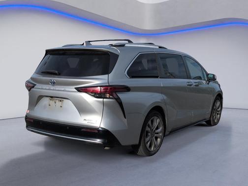 2021 Toyota Sienna 