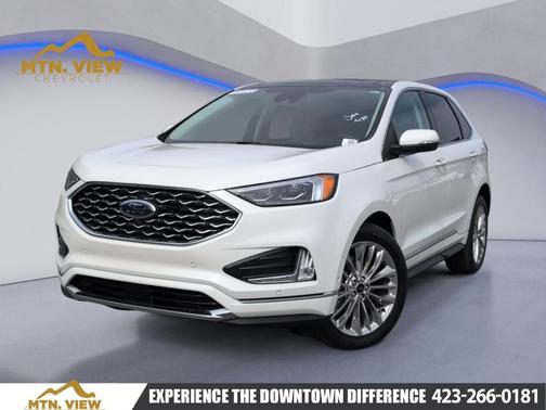 White Metallic 2024 Ford Edge Titanium