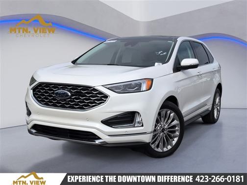 White Metallic 2024 Ford Edge Titanium