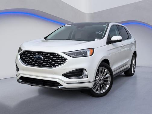 White Metallic 2024 Ford Edge Titanium