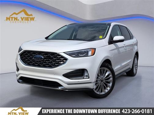 White Metallic 2024 Ford Edge Titanium
