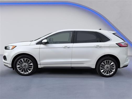 White Metallic 2024 Ford Edge Titanium