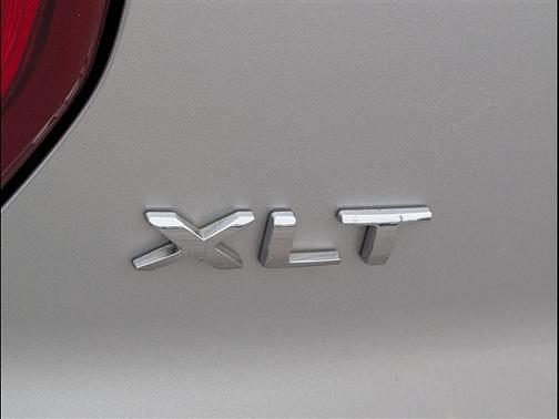 Ingot Silver 2017 Ford Explorer XLT