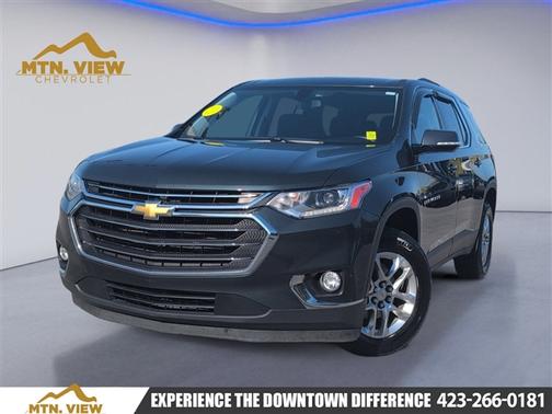 Graphite Metallic 2018 Chevrolet Traverse LT Cloth