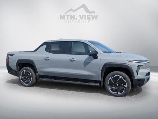 2025 Chevrolet Silverado EV LT