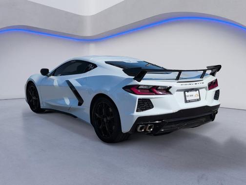 Arctic White 2022 Chevrolet Corvette Stingray w/2LT