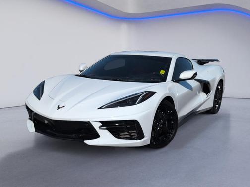 Arctic White 2022 Chevrolet Corvette Stingray w/2LT
