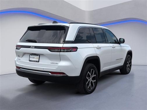 Bright White Clearcoat 2024 Jeep Grand Cherokee Limited