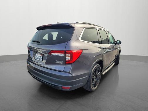 Modern Steel Metallic 2022 Honda Pilot Special Edition