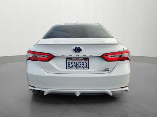 2020 Toyota Camry Hybrid SE