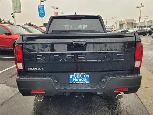 Crystal Black Pearl 2026 Honda Ridgeline RTL