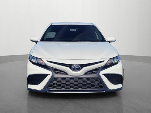 Ice 2024 Toyota Camry SE