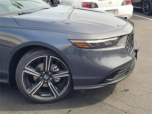 Meteorite Gray Metallic 2026 Honda Accord SE