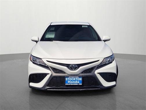 Celestial Silver Metallic 2022 Toyota Camry SE