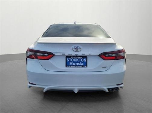 Celestial Silver Metallic 2022 Toyota Camry SE