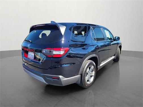 2023 Honda Pilot EX-L 8-Passenger