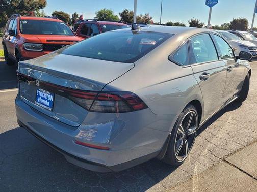 Urban Gray Pearl 2026 Honda Accord SE