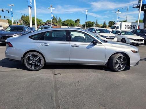 Solar Silver Metallic 2026 Honda Accord SE