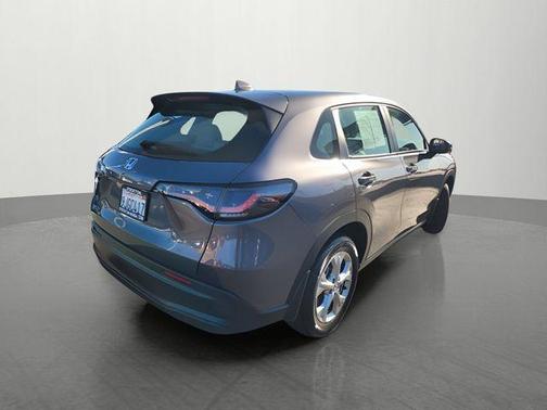 Modern Steel Metallic 2024 Honda HR-V LX