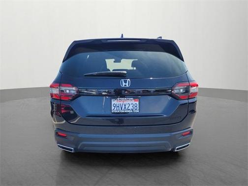 Black 2023 Honda Pilot Sport
