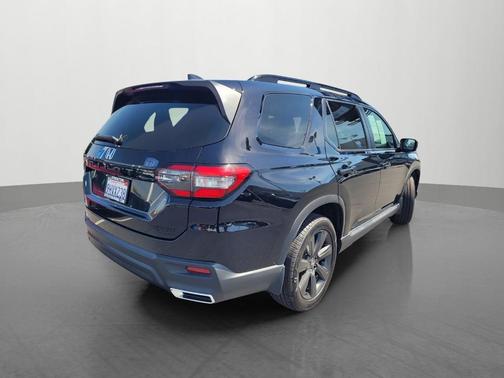 Black 2023 Honda Pilot Sport